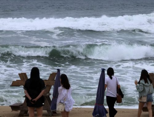 actualité annulation de vols incheon seoul busan jeju typhon tempête khanun pluie japon corée vents violents sécurité