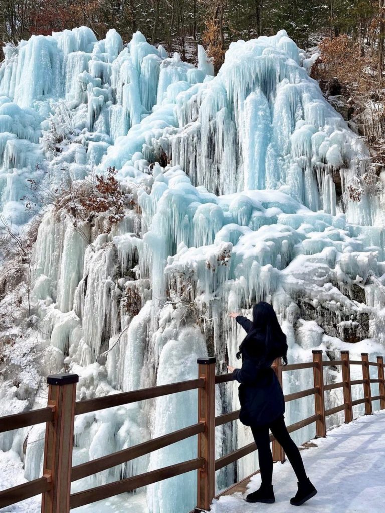 vallée d'Eobigyegok cascade gelée activité instagram tiktok meilleur spot photo corée du sud séoul visite comment y aller